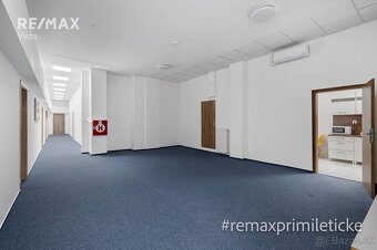 Kancelárske priestory s výhľadom na staré mesto - 9