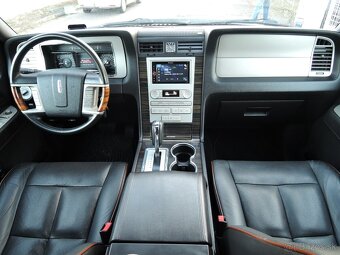 Lincoln Navigator 5,4i V8 24V Aut. LPG 7.míst 2007 - 9