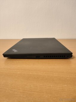 ThinkPad T14s Gen 3 | i5 • 8GB • 256GB SSD - 9