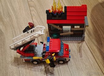 Lego City, Creator a Technic - 9