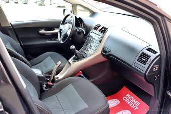 Toyota Auris 1.6 I Dual VVT-i Lux - 9