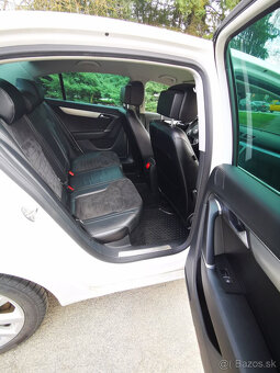 Volkswagen Passat B7 2.0 TDI 177k BMT Highline 4MOTION DSG - 9