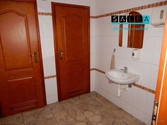 Reštaurácia s ubytovacím zariadením + rodinný dom, 1069 m2, - 9