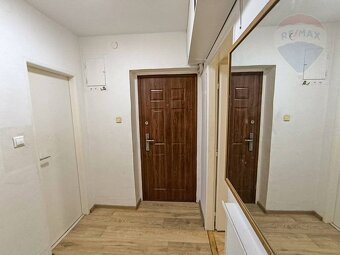PRIESTRANNÝ 2-izbový byt (68m2) s VEĽKOU ZÁHRADOU (199m2), t - 9