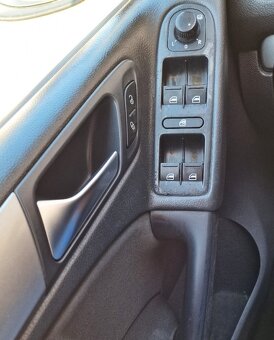 Volkswagen Golf 1.6 TDI Trendline - 9