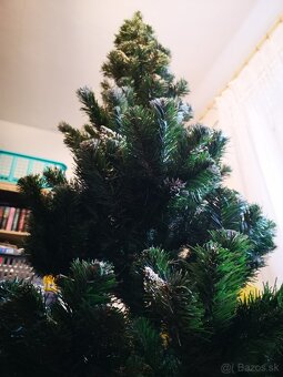 Umelý vianočný stromček - 9