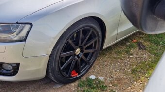 Stredové krytky - pukličky kolies AUDI . - 9