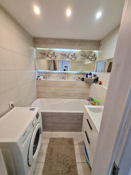 PREDAJ: 4i kompletne zrekonštruovaný byt 78m2 Brezno Mazorní - 9