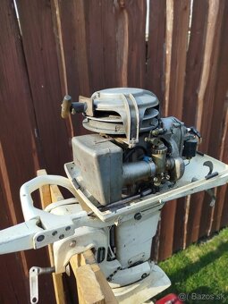 ZÁVESNÝ LODNÝ MOTOR VOLVO PENTA 25HP - 9