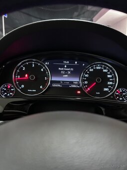 Volkswagen Touareg 3.0 TDI V6/TOP STAV - 9