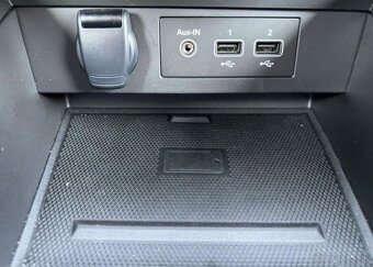 Renault Clio RS LINE 1.6i E-TECH HYBRID DPH hybridní - 9