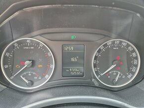 Škoda Octavia 1.6 MPI Tour II (2012, 152 000 km) - 9