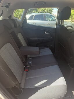 Kia Venga 1.4 CRDi 66kw (2011) - 9