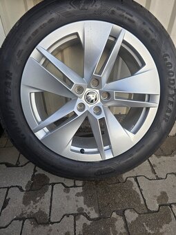 Letná sada 5x112 R19 original Škoda Enyaq - 9