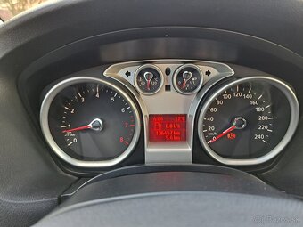 Ford Focus 1.8 16V duratec 92kw,r.v.2010 - 9