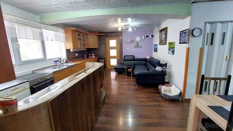Rodinný dom s pozemkom (2230 m²) na predaj - Slovenské Pravn - 9