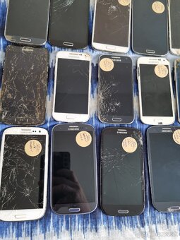 Samsung mobily na náhradné diely - 9