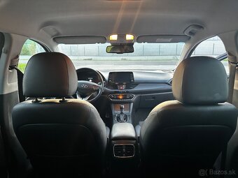 HYUNDAI I30 1.6 crdi 2017 automat - 9