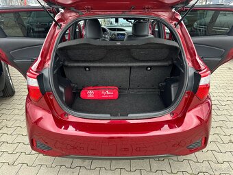 Toyota Yaris 1.5 Hybrid e-CVT - 9