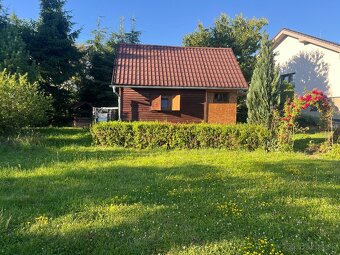 Stavebná parcela s chatkou- Veličná 884m2 - 9