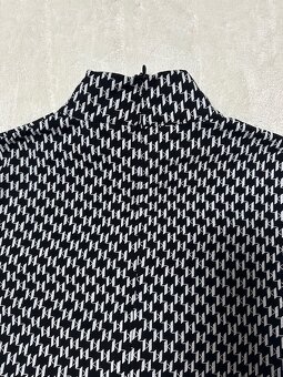 Čiernobiele tričko so stojačikom a monogramom Karl Lagerfeld - 9