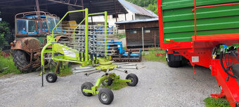 Predám väčši zhrnovač - riadkovač sena zaber 420 cm - 9