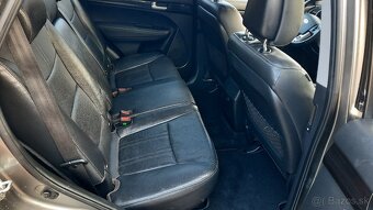 Kia Sorento 2.2 CRDi 4x4 - 7 miestne - automat - ODPOCET DPH - 9