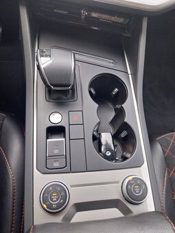 Volkswagen Touareg - 9