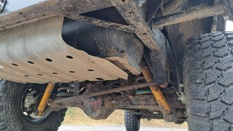 Nissan Patrol Y60 4,2 benzin - 9