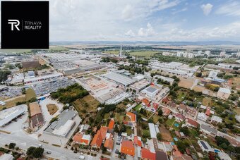 Moderný a Komerčný areál na predaj - možnosť rozdeliť na čas - 9