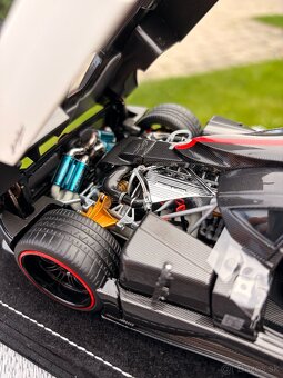 Almost Real / Pagani Zonda Cinque / 1:18 - 9