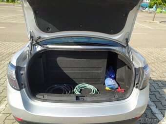Elektromobil Renault Fluence Z.E. r.v.2012, dojazd 50km - 9