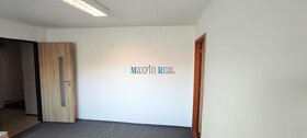 MAXFIN REAL Kancelárie  v polyfunkčnej budove s parkovaním - 9
