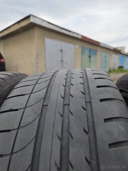 Pneu 245 40 R19 GoodYear Eagle F1 - 9