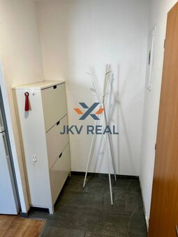 JKV REAL ponúka na predaj priestranný 2,5-izbový mezonet v c - 9