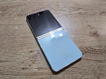 Samsung flip 5 256gb v top stave bez znamok pouzivania bol i - 9