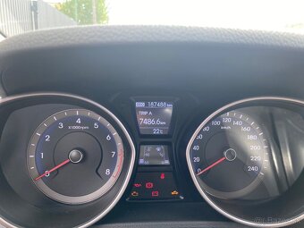 Hyundai i30 1.6i 88kW - 9