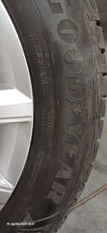 Orginal sada VW disky 6.5Jx17 ET38 zimne pneu Good Year - 9