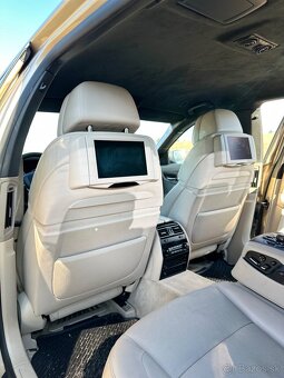 BMW 750Li xDrive F01 - 9
