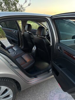 Škoda Superb II 2.0 TDI DSG (125kW) - 9