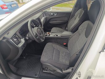 Volvo XC60 2.0 diesel + mHEV 145 kW, AWD Automat, r.v.5/2022 - 9