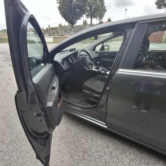 Peugeot 5008, 7 miestny - 9