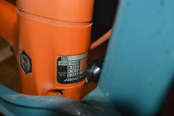 predam stojan na vrtacku spolu s vrtackou Black&Decker - 9