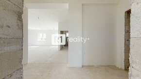 Nový 4 izbový byt E, 114,15 m2+ terasa, parking, SPA REZIDEN - 9
