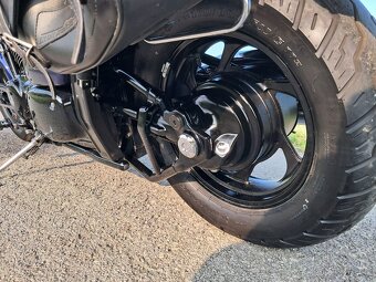 Suzuki intruder M 800 - 9