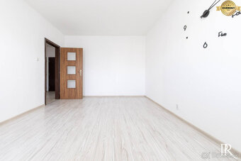 3-IZB.BYT S ÚŽASNÝMI VÝHĽADMI NA DUBNICU, 68m2, POD HÁJOM - 9