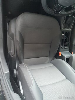 VW GOLF 7 COMBI 1,6TDI 77KW 2015 - 9