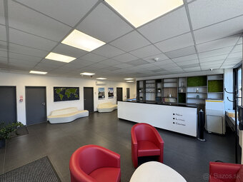 Prenájom showroomu 734m² v obchodnom centre NEW LIVING CENTE - 9