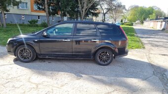 Predám Ford Focus kombi MK2 - 9