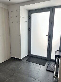 Nadštandardný, priestranný 94m2, 2 izbový byt v Starom Meste - 9